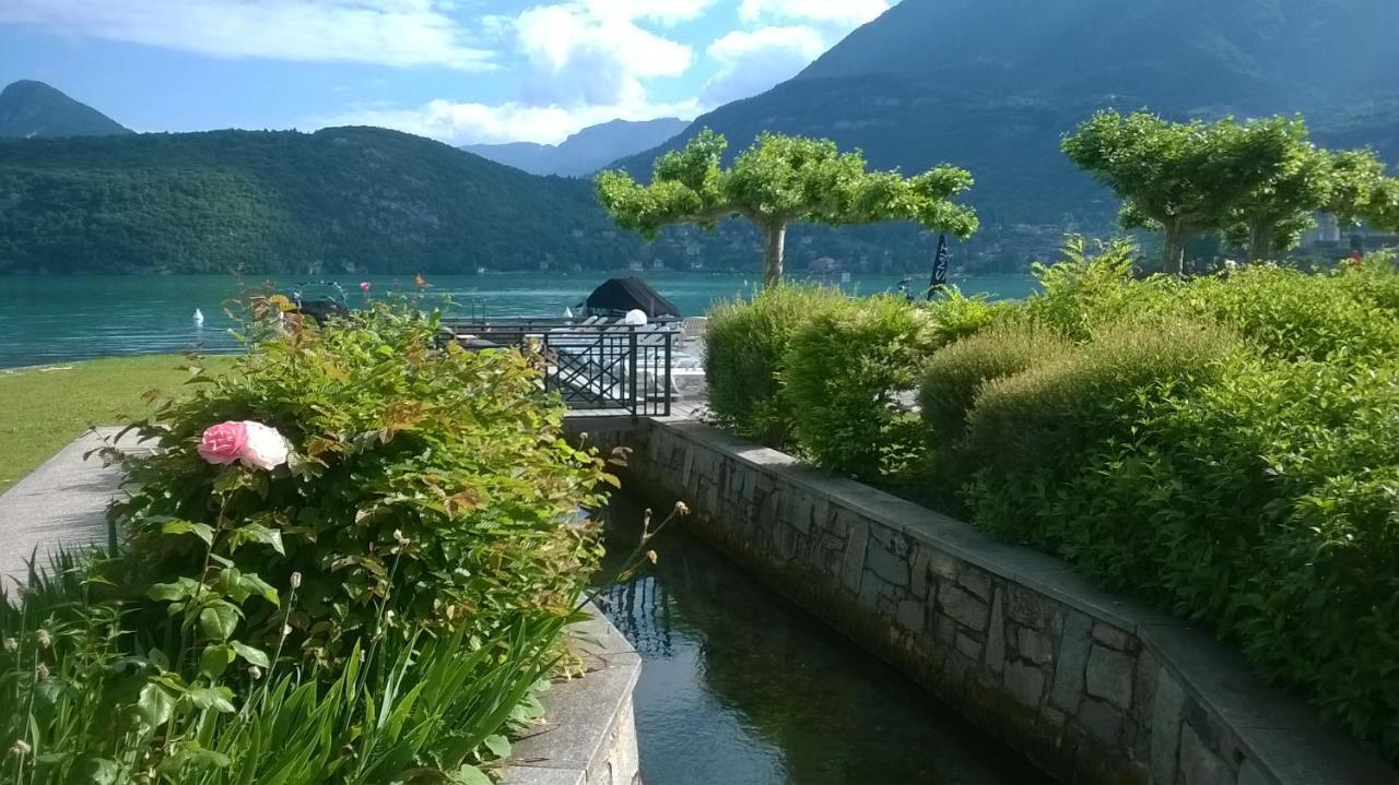 Logement Atypique Avec Vue Unique Panoramique Sur Le Lac D'Annecy, Dans Une Residence Avec Plage Et Ponton Privee Sur La Commune De Duingt Dış mekan fotoğraf